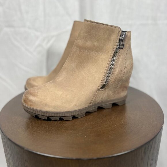 Sorel Women's Joan of Arctic™ Wedge II Zip Bootie in Tan - Size 6.5 - Picture 1 of 6